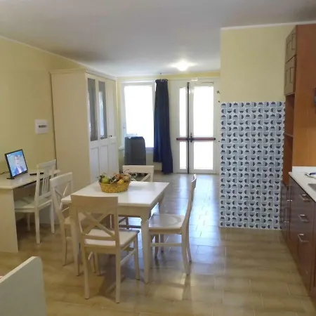 Ξενοδοχείο με διαμερίσματα Le Nereidi 3*
