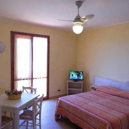 Le Nereidi Con Piscina - Parcheggi Aparthotel La Maddalena (Sassari)