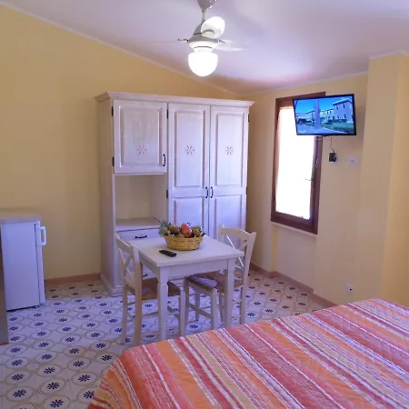 Le Nereidi Con Piscina - Parcheggi 3*