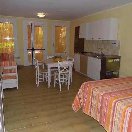Le Nereidi Con Piscina - Parcheggi Aparthotel 3*