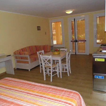 Le Nereidi Con Piscina - Parcheggi 3*